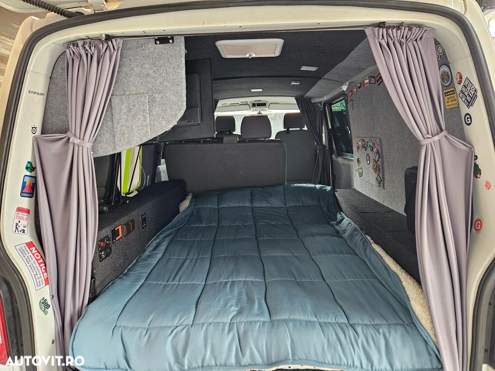 Volkswagen Caravelle - 12