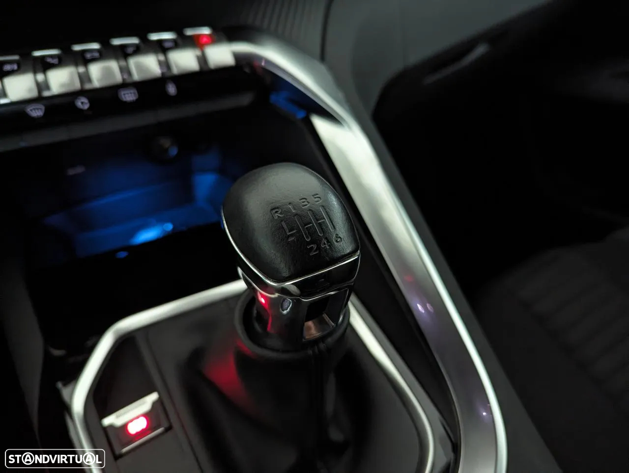 Peugeot 3008 1.2 PureTech Active - 25