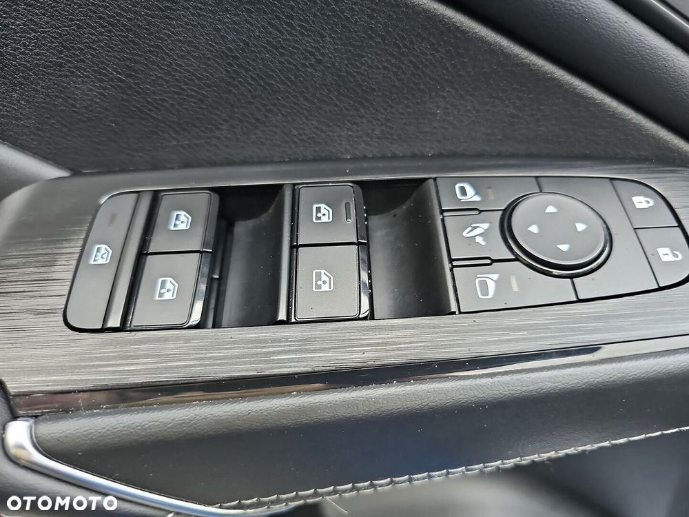 Nissan Qashqai 1.3 DIG-T mHEV N-Connecta Xtronic - 18