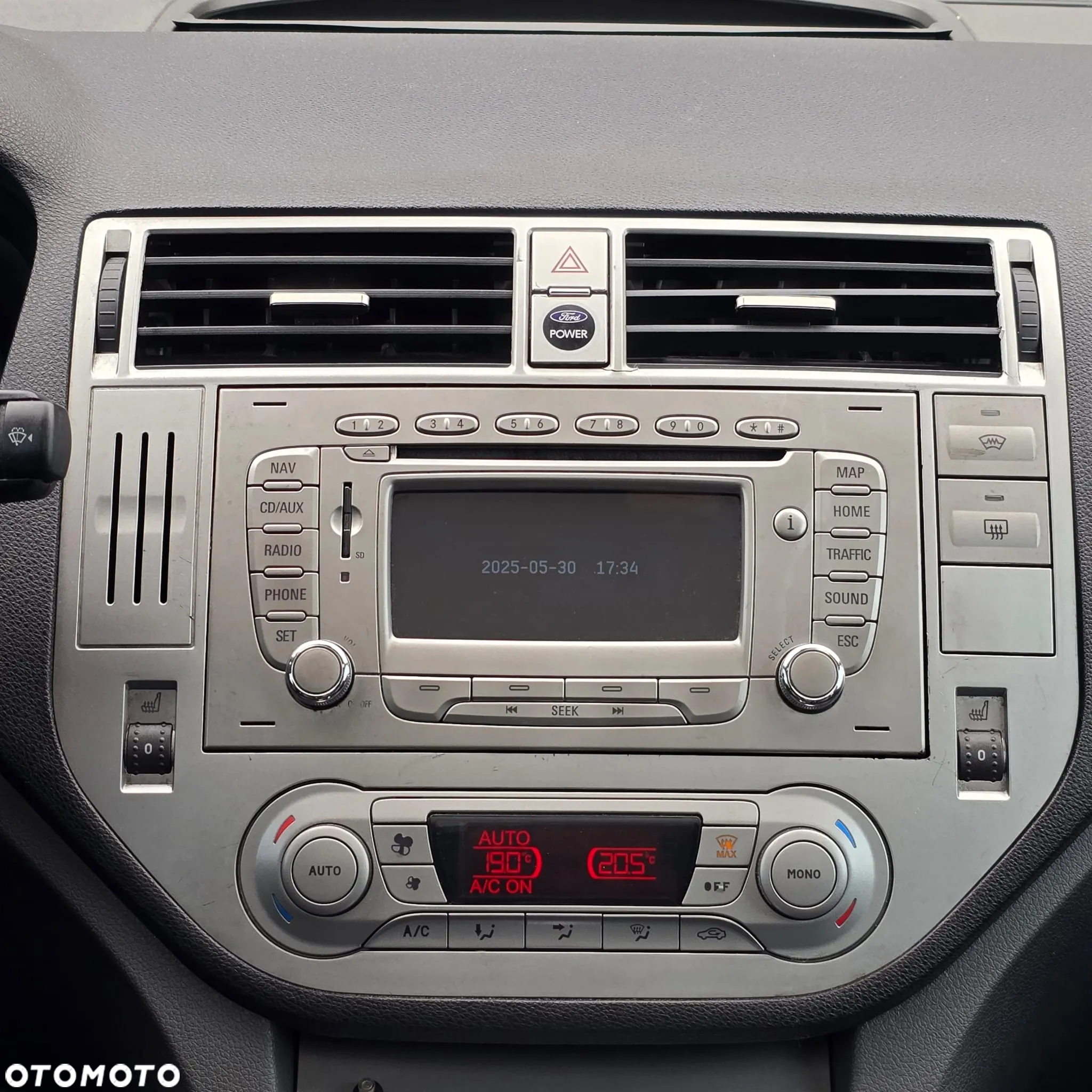 Ford Kuga 2.0 TDCi FWD Titanium - 27