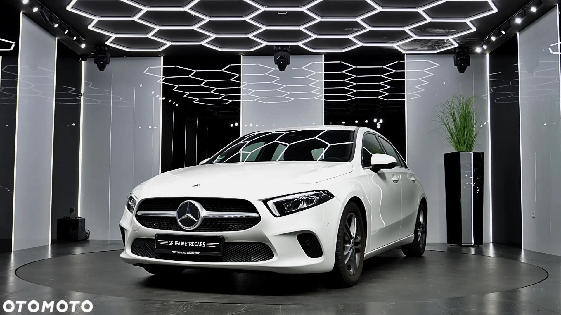 Mercedes-Benz Klasa A 200 Style 7G-DCT - 2