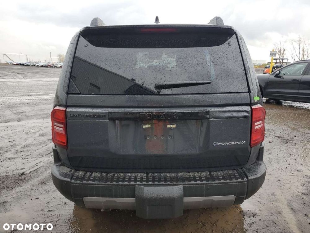 Toyota Land Cruiser - 3