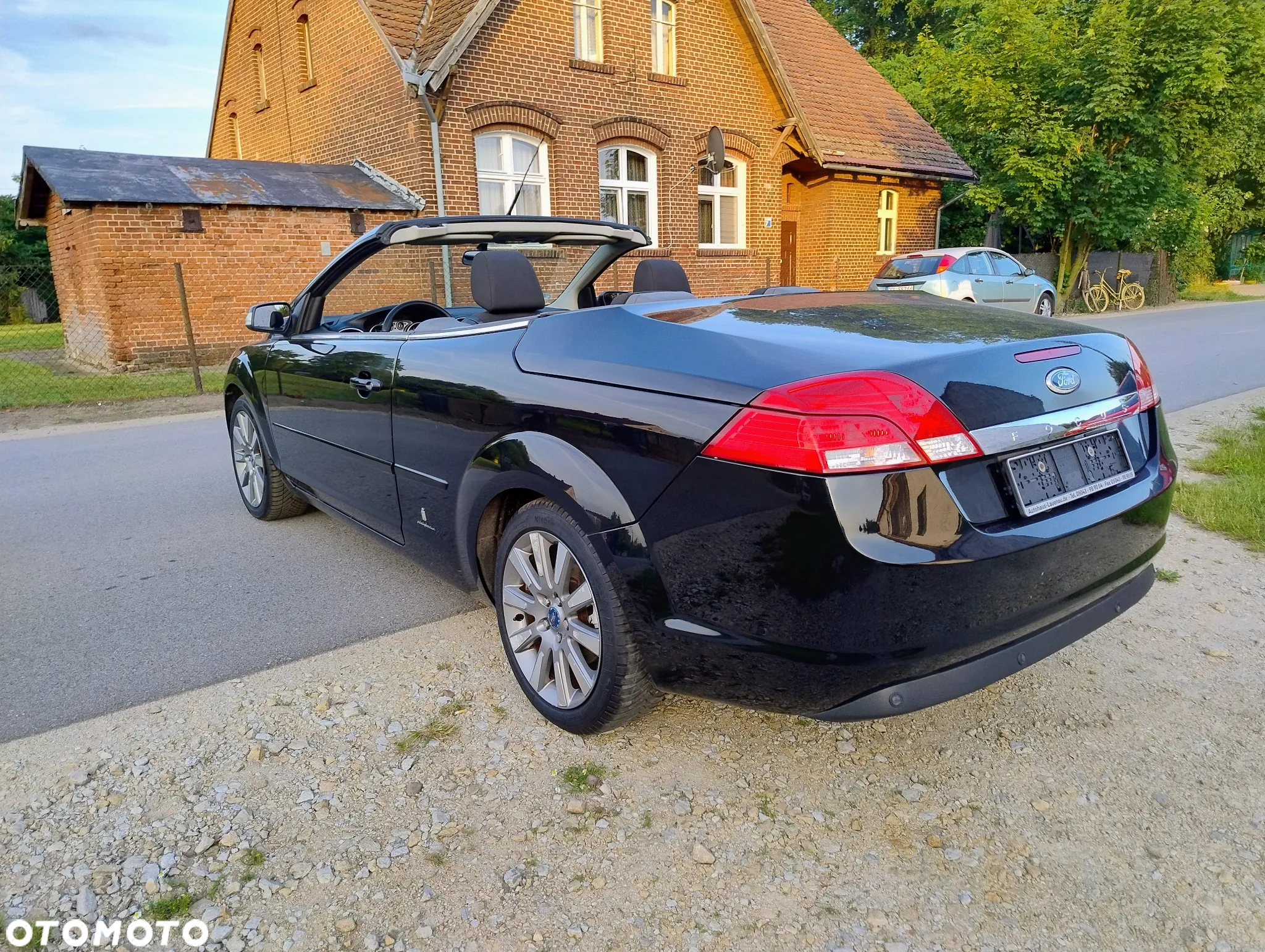 Ford Focus Coupe-Cabriolet 2.0 16V Black Magic - 18