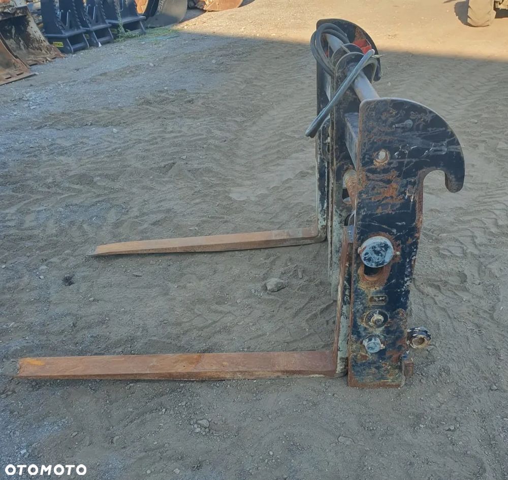 Przesuw boczny hydrauliczny z widłami używany ORYGINALNY JCB - 3