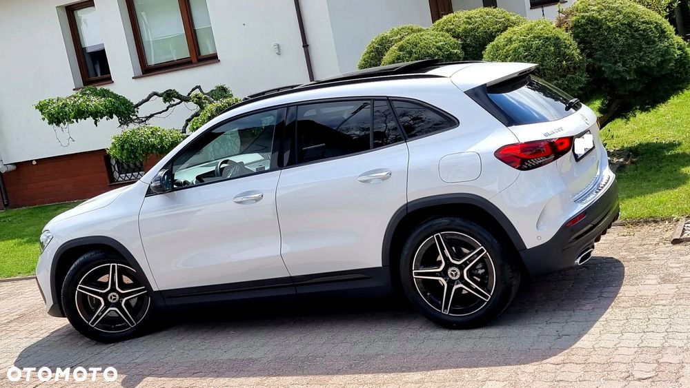 Mercedes-Benz GLA 200 AMG Line - 11