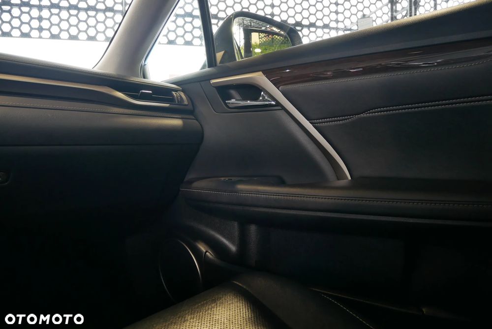 Lexus RX - 28