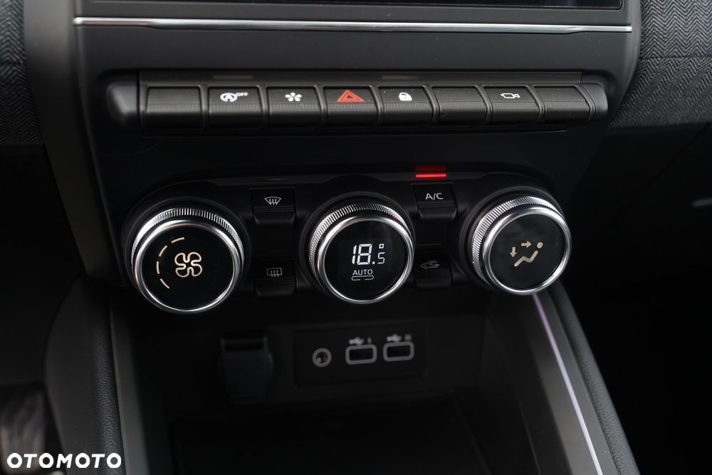 Renault Clio 1.0 TCe Techno - 23