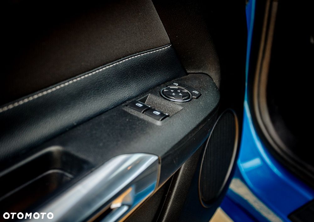 Ford Mustang - 28