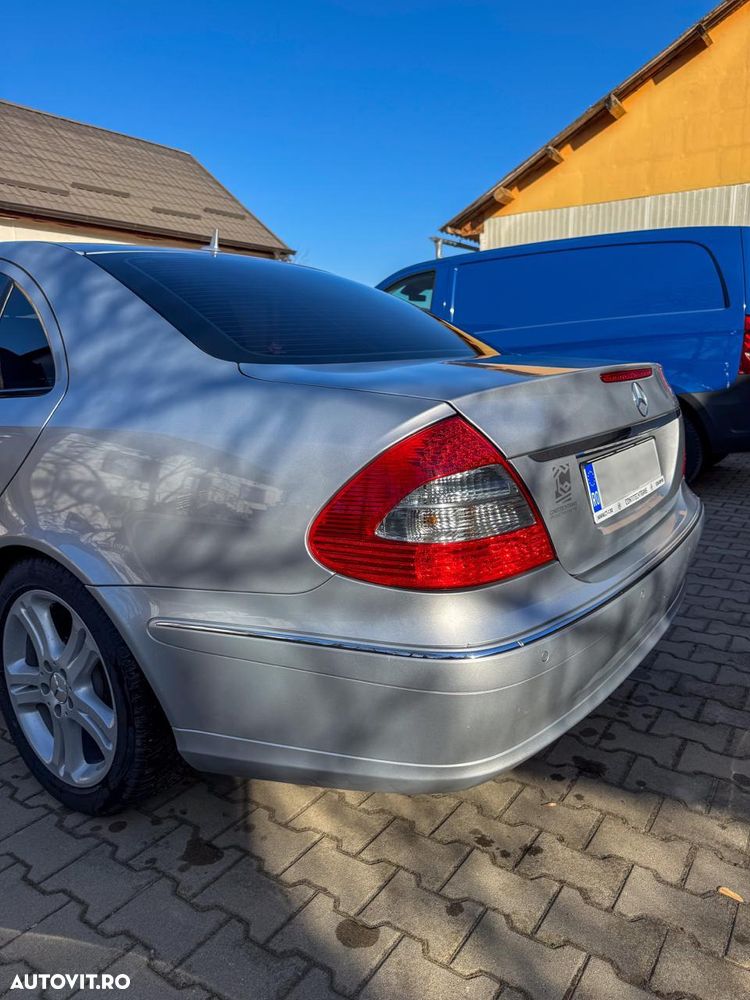 Mercedes-Benz E - 4