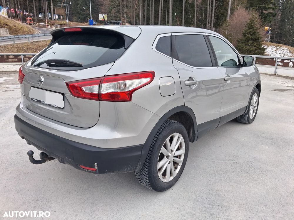 Nissan Qashqai 1.6L dCi Start/Stop 4X4-i N-Connecta - 13