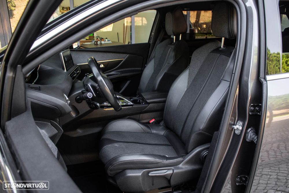 Peugeot 5008 BlueHDI 130 EAT8 GT - 26