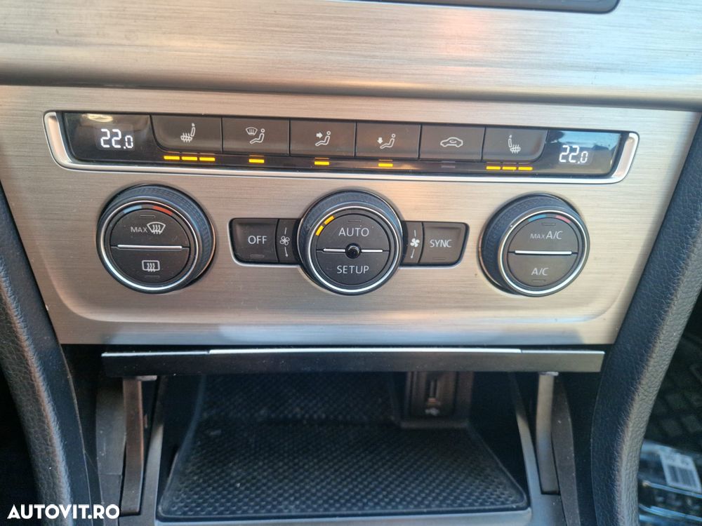 Volkswagen Golf 1.6 TDI BlueMotion Technology Comfortline - 17