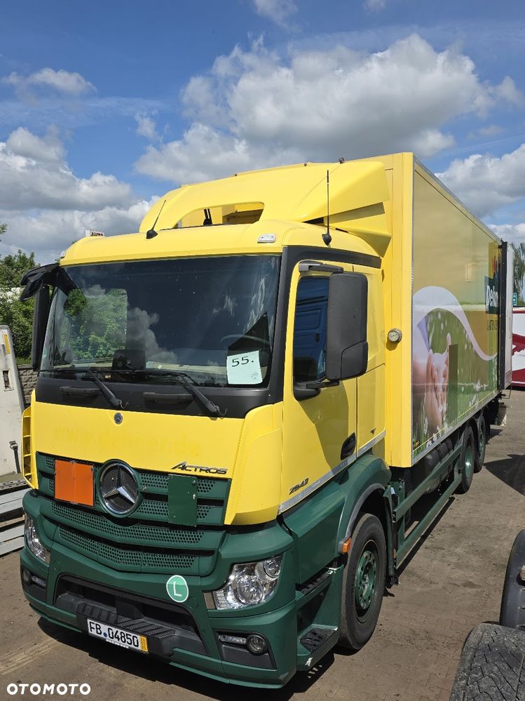 Mercedes-Benz ACTROS 25.45 ; 25.51 ; chłodnia * izoterma * hakówka * przewierty sterowane * - 4