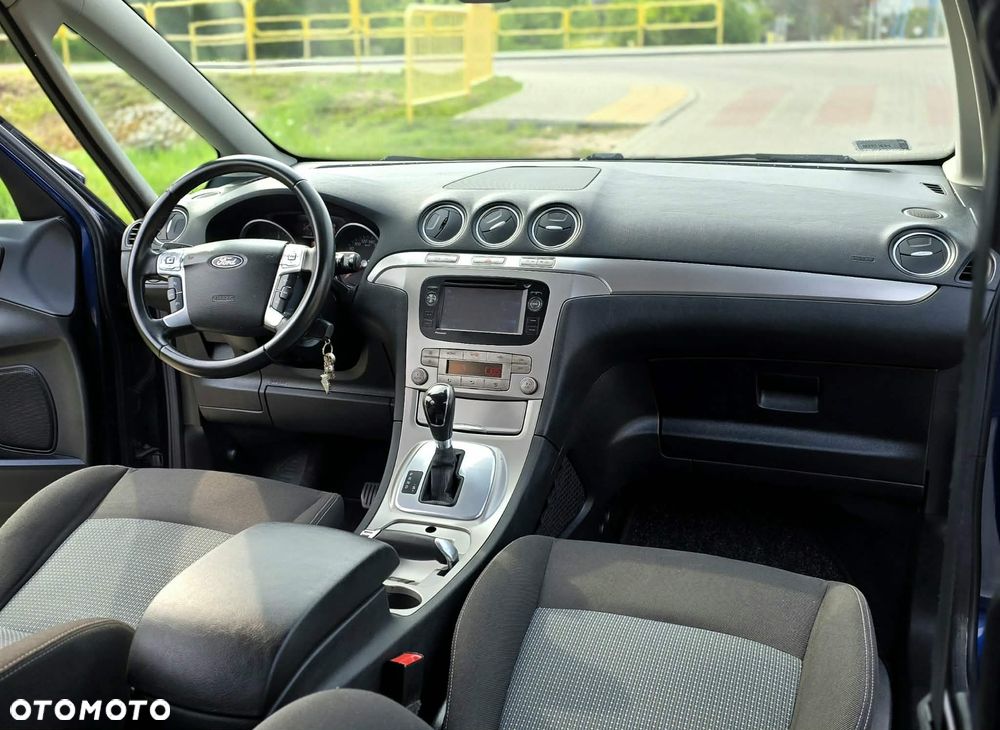 Ford Galaxy - 26