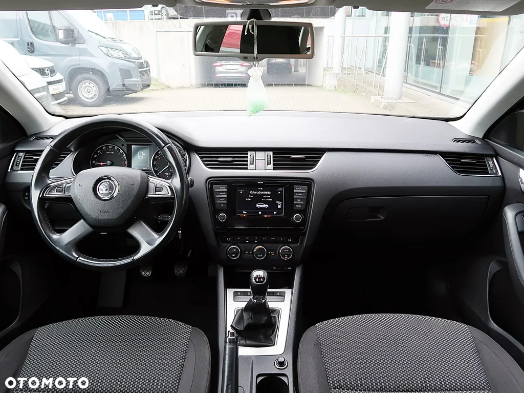 Skoda Octavia 1.6 TDI 4x4 Ambition - 6