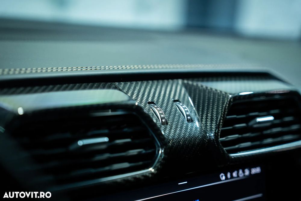 Lamborghini URUS - 26