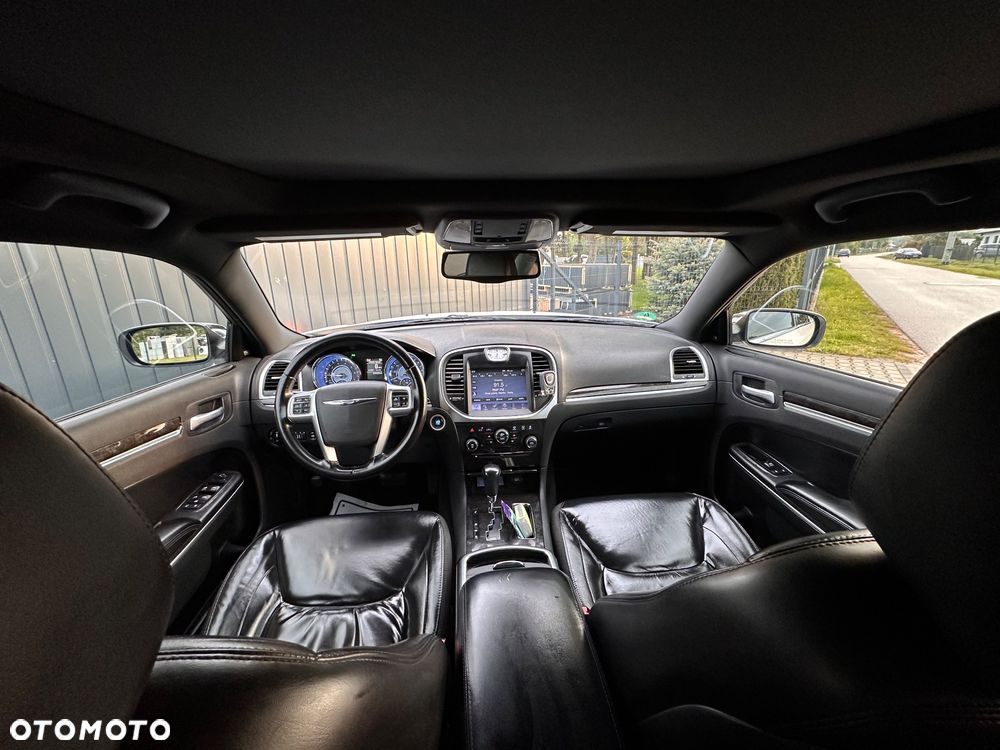 Chrysler 300C 3.5 V6 AWD - 23