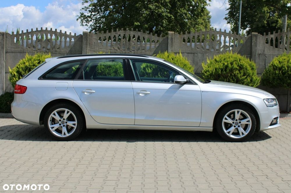 Audi A4 Avant 2.0 TDI DPF Ambiente - 11