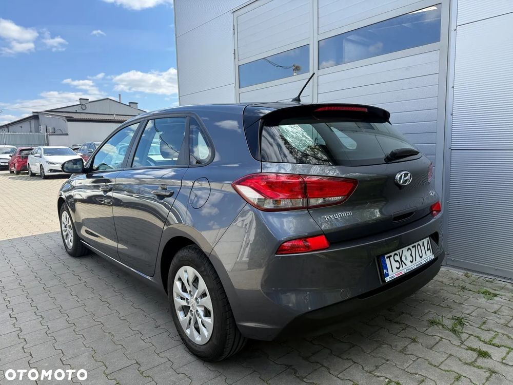 Hyundai i30 1.6 D Classic + - 6
