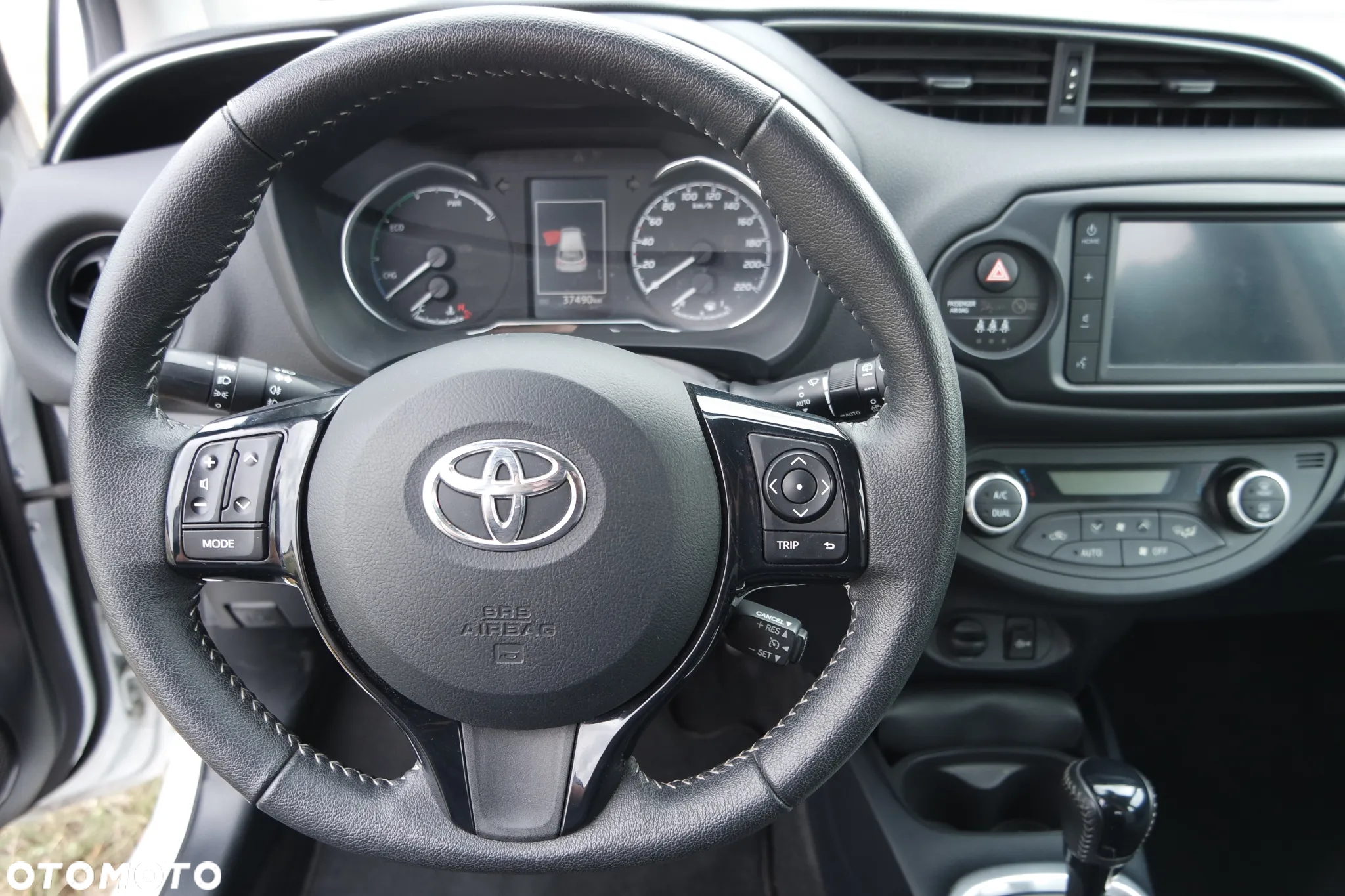 Toyota Yaris - 15