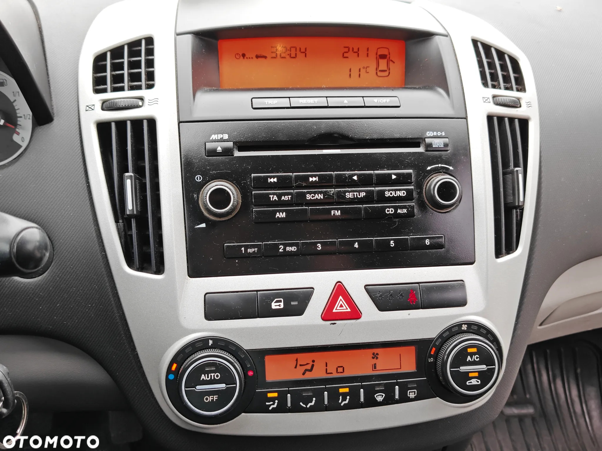 Kia Ceed 1.6 CRDi LX - 22