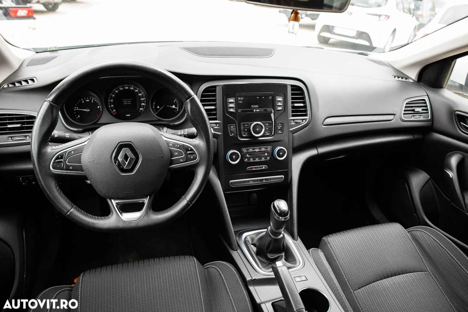 Renault Megane Blue dCi 116 Intens - 9