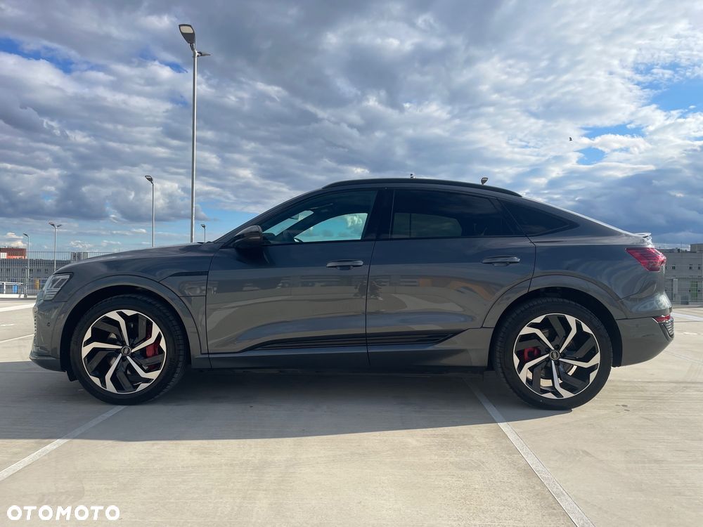 Audi Q8 Sportback e-tron - 7