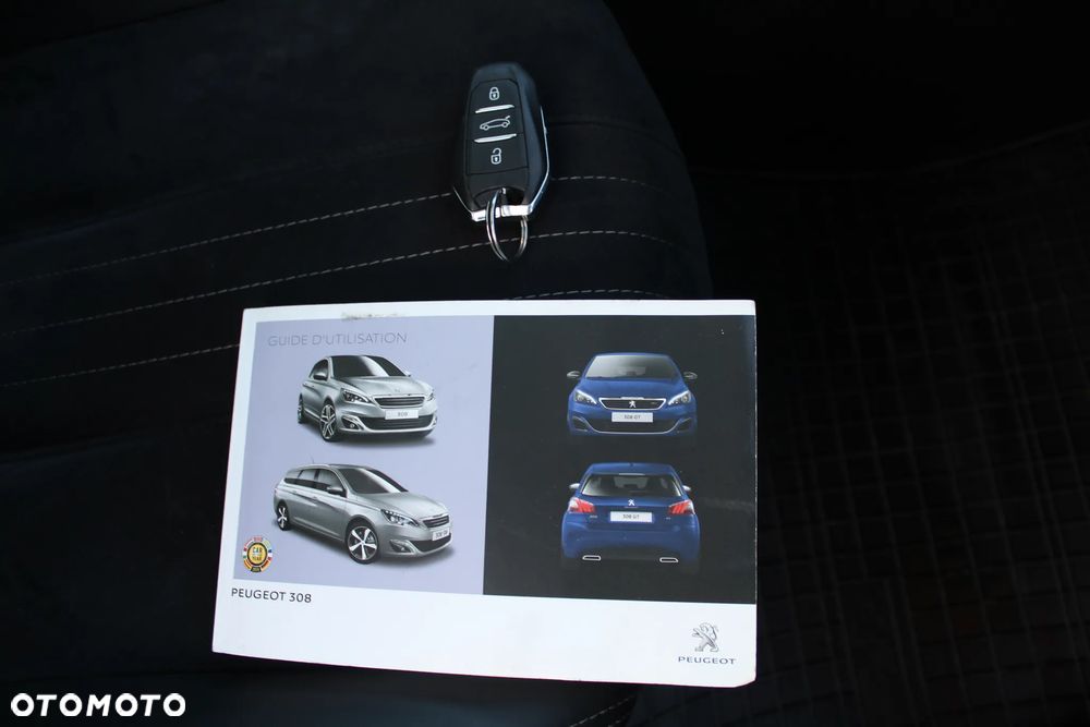 Peugeot 308 1.2 PureTech Allure S&S - 32