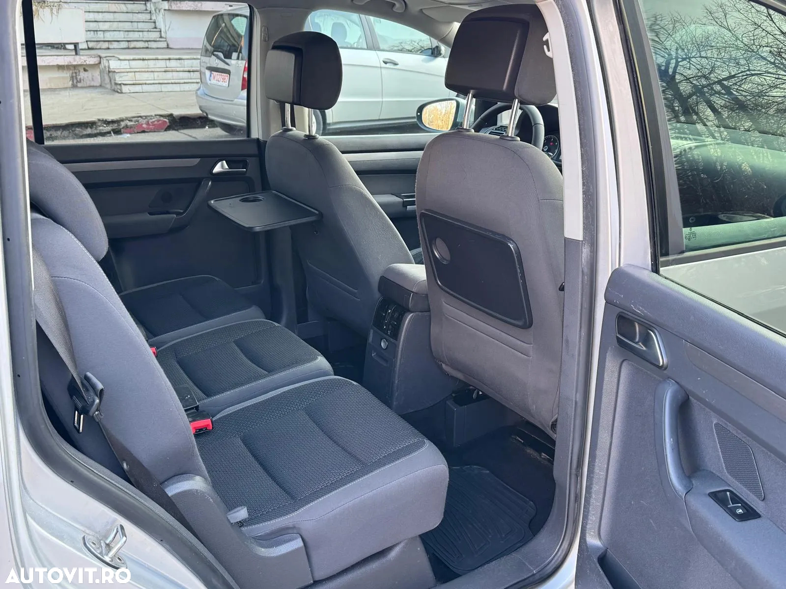 Volkswagen Touran 1.6 TDI BlueMotion Technology Comfortline - 14