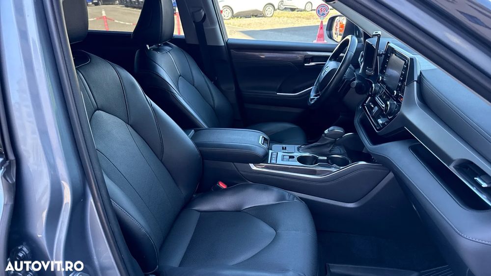 Toyota Highlander 2.5 L Hybrid Dynamic Force 248CP Dynamic Metallic - 16