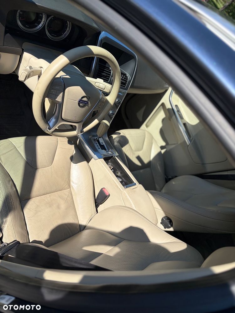 Volvo XC 60 3.2 AWD Summum - 6