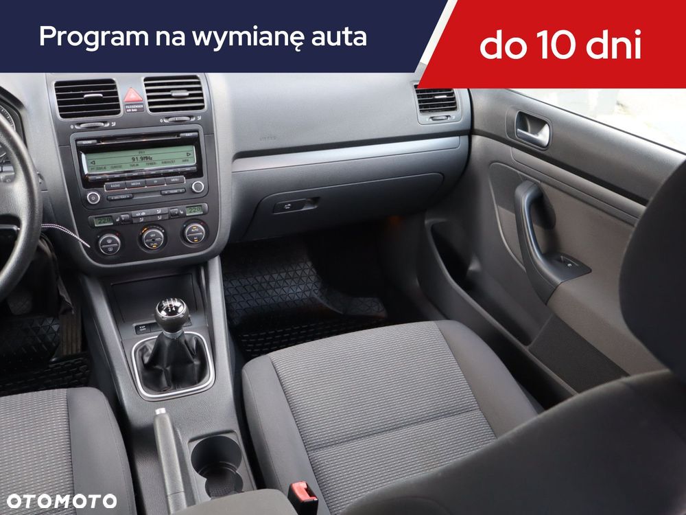 Volkswagen Jetta - 10