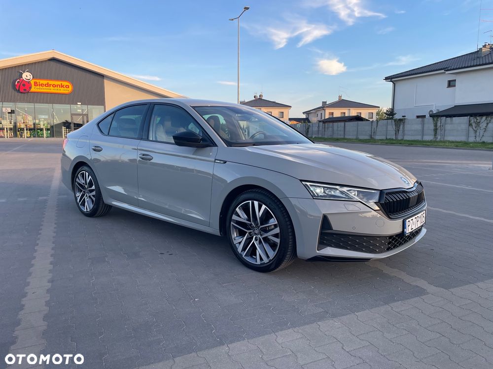Skoda Octavia 2.0 TDI Sportline DSG - 32