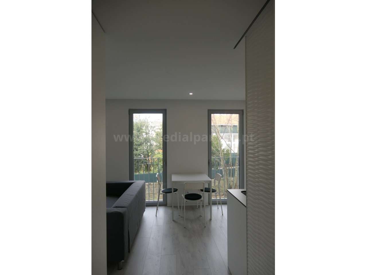 Apartamento T0 MOBILADO junto ao Palácio de Cristal - Grande imagem: 5/20