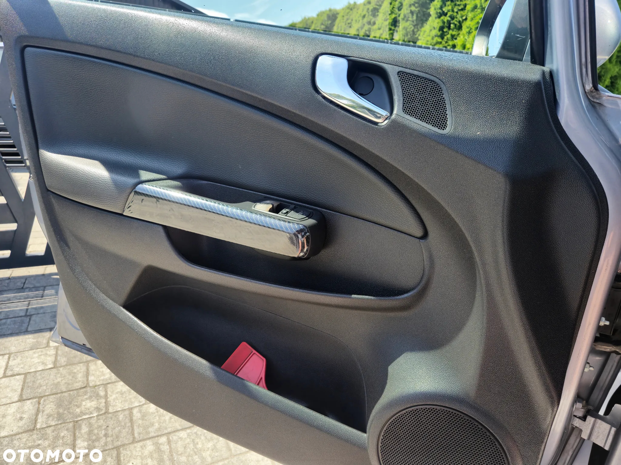 Opel Corsa 1.4 16V Cosmo - 9