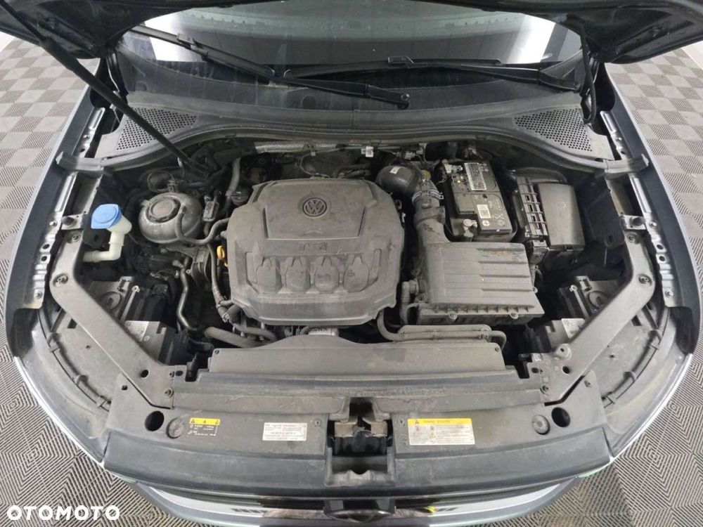 Volkswagen Tiguan - 9