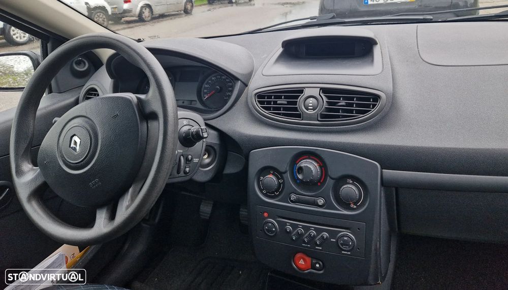 Renault Clio - 7