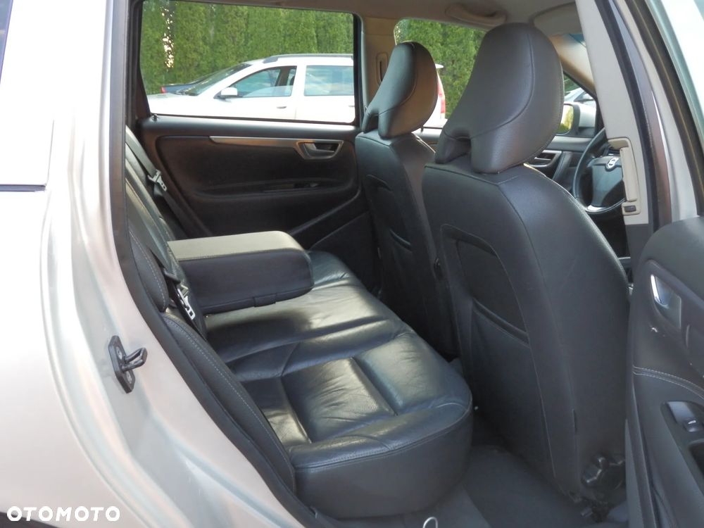 Volvo V70 2.4 Summum - 9