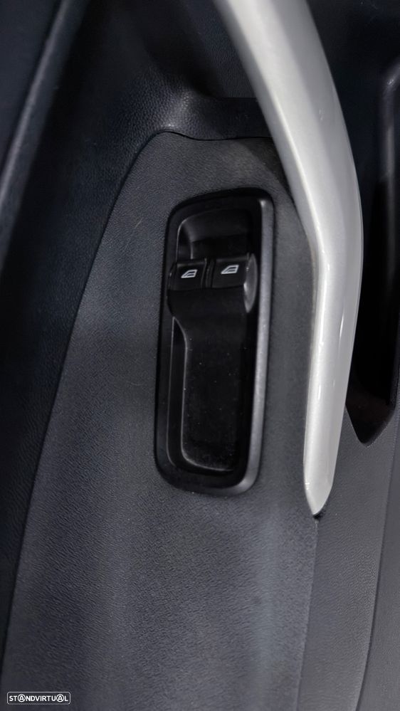 Ford Fiesta - 11