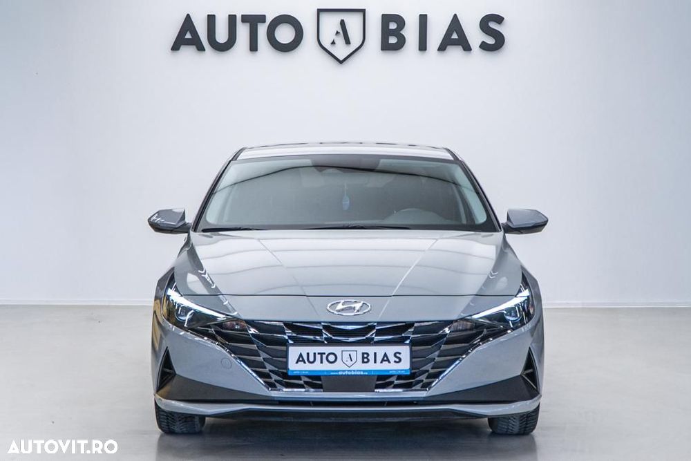 Hyundai Elantra 1.6 l 123 CP 6MT Highway - 22