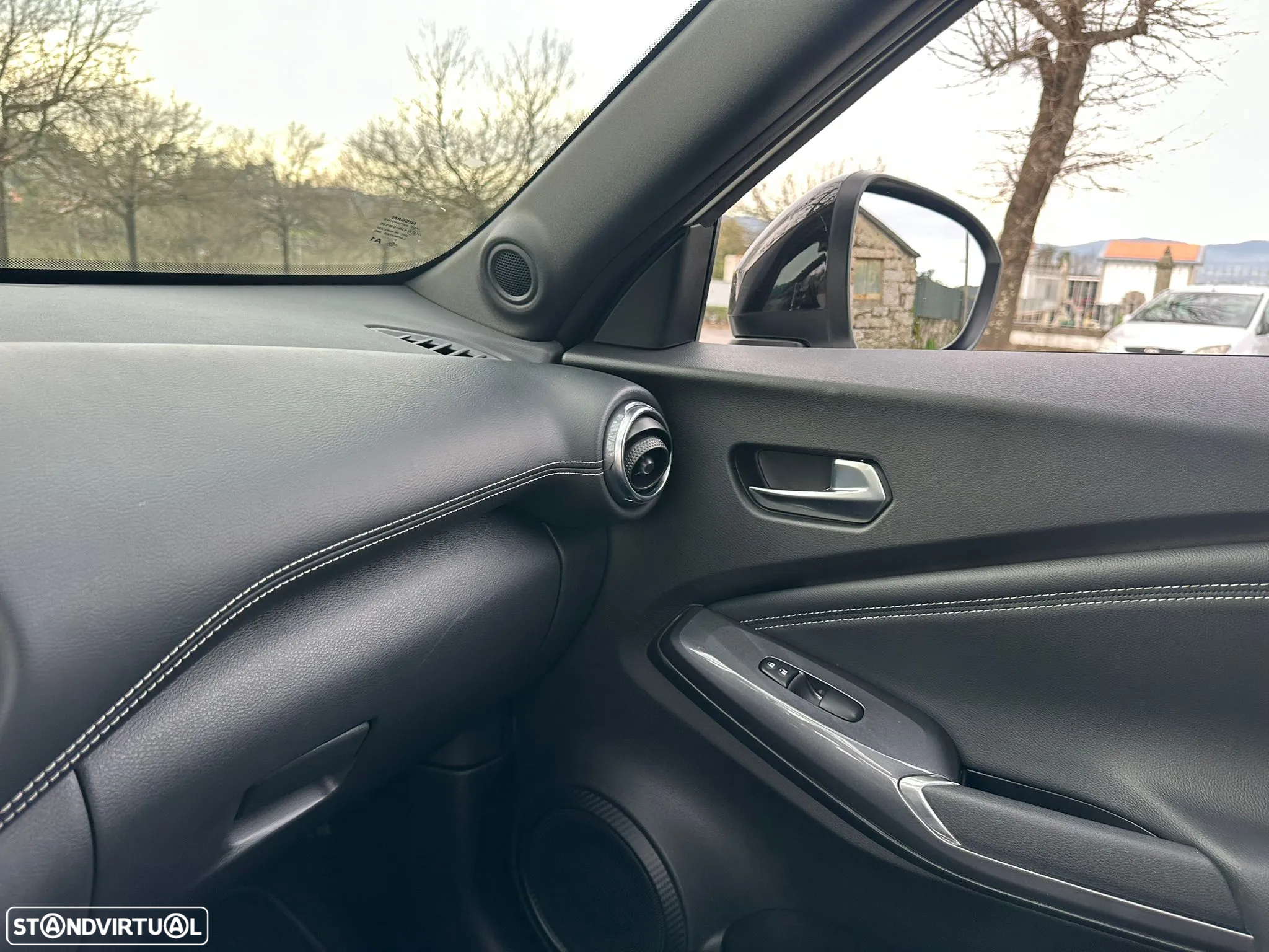 Nissan Juke 1.6 Hybrid Tekna TwoTone T - 25