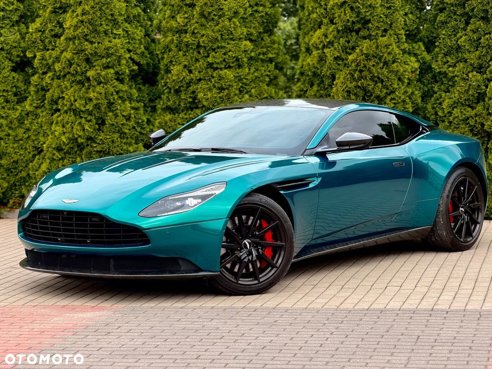 Aston Martin DB11 - 15