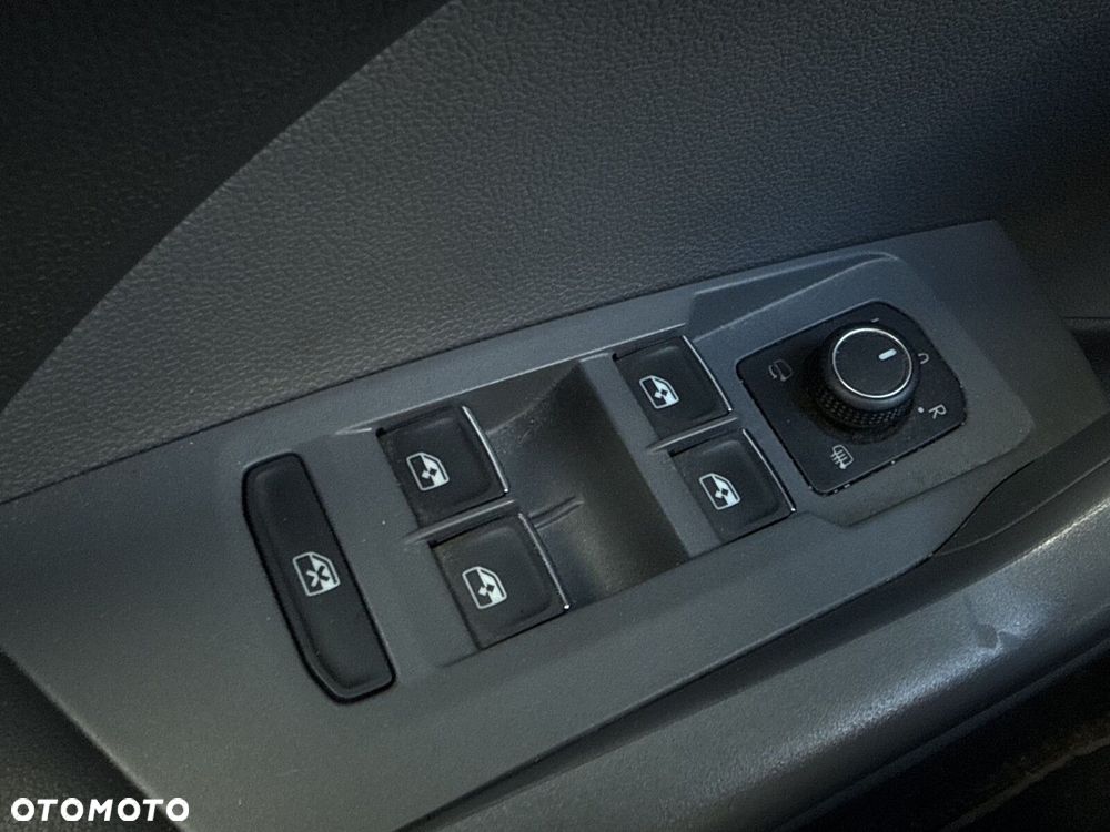 Volkswagen T-Cross - 12