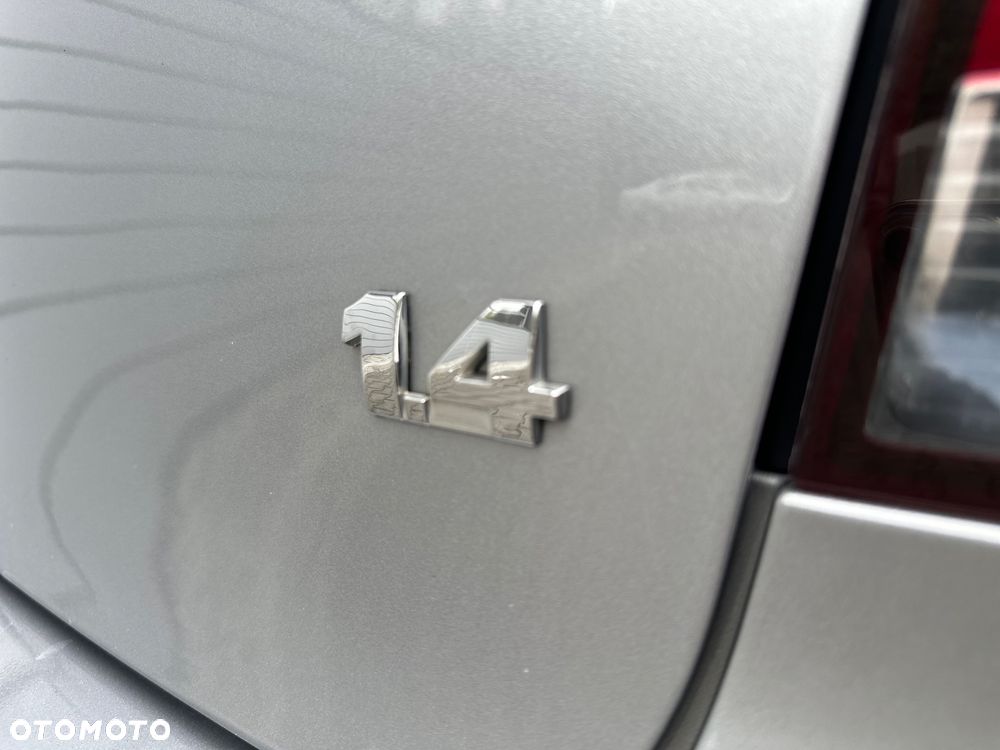 Volkswagen Polo 1.4 Tour - 23