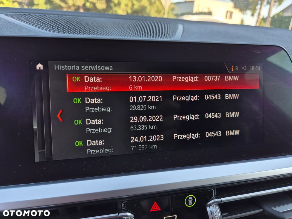 BMW Seria 3 330i Sport Line - 32