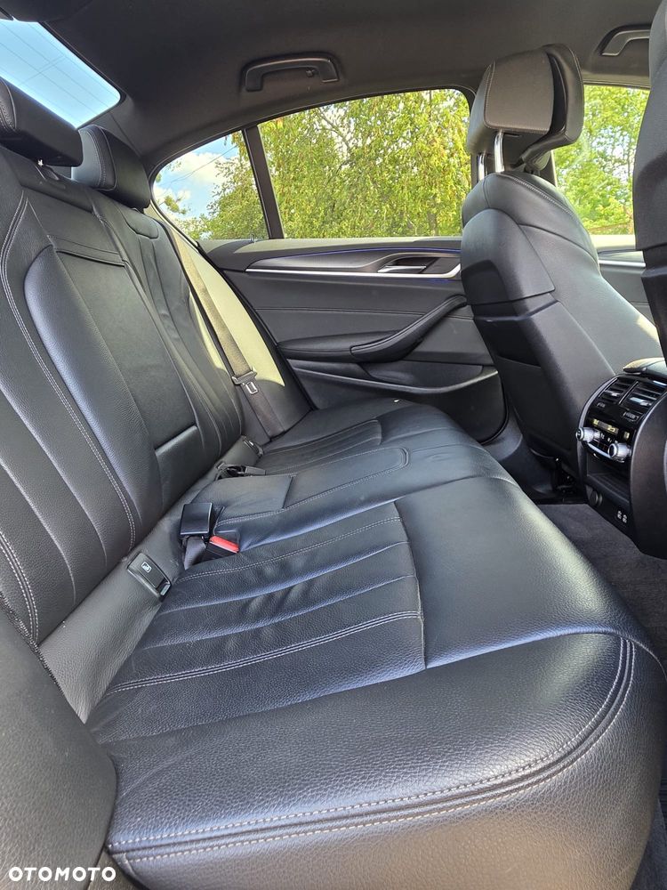 BMW Seria 5 520d M Sport Edition - 36