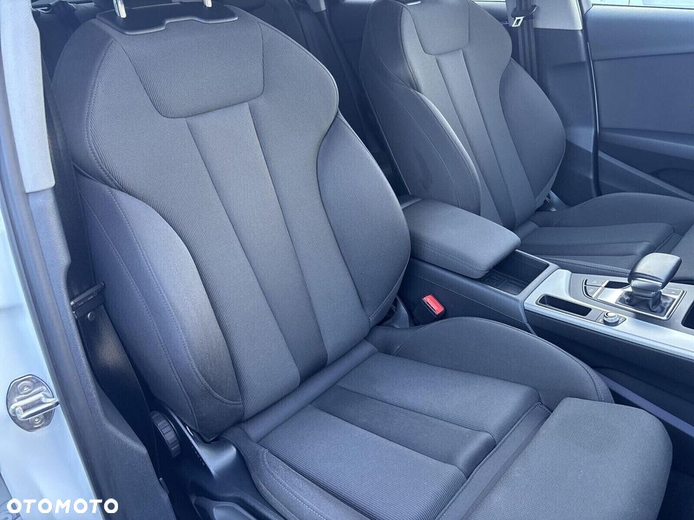 Audi A4 Limousine 35 TFSI mHEV Advanced S tronic - 27