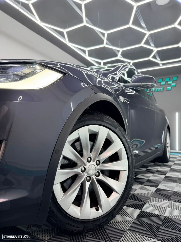 Tesla Model X 100D - 4