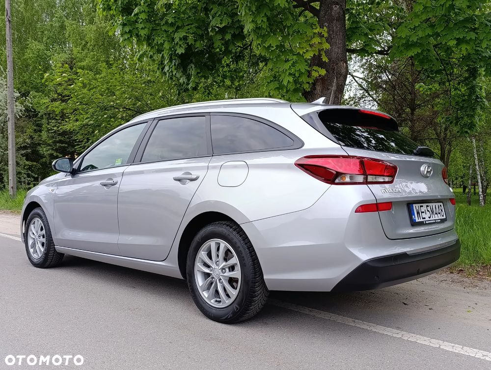 Hyundai i30 1.5 DPI Classic + - 38