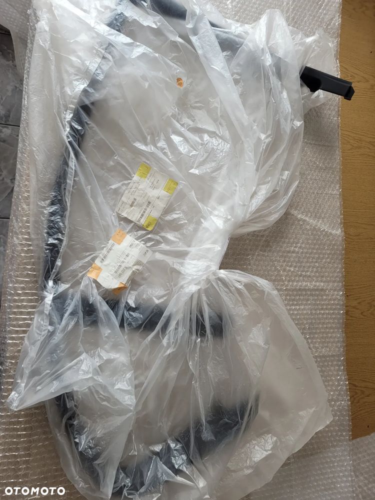 Osłona Ramy Szyby Drzwi Tylnych Lewych BMW 5 E60 51357033647 Nowa - 2